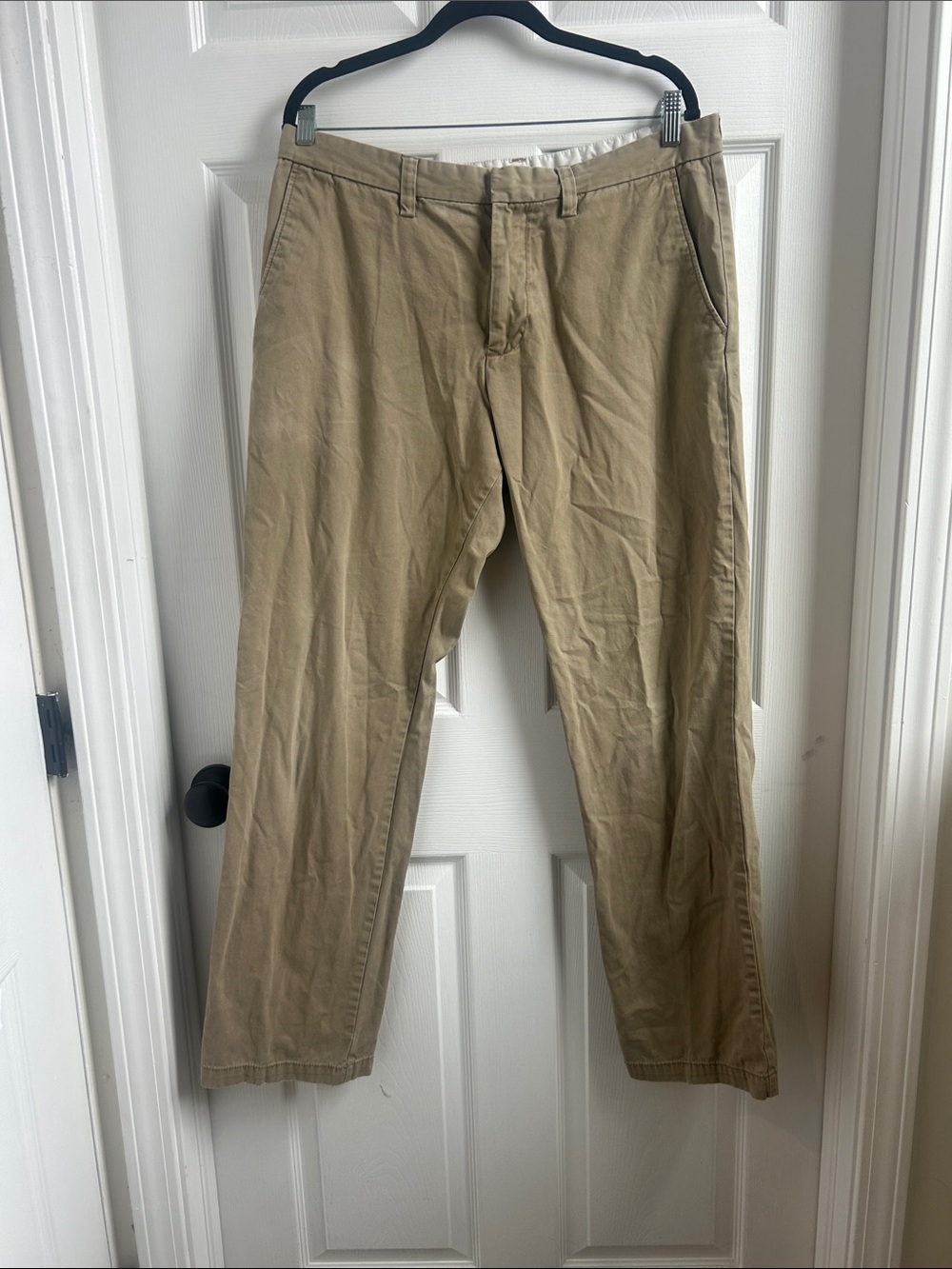 Old navy khaki pants